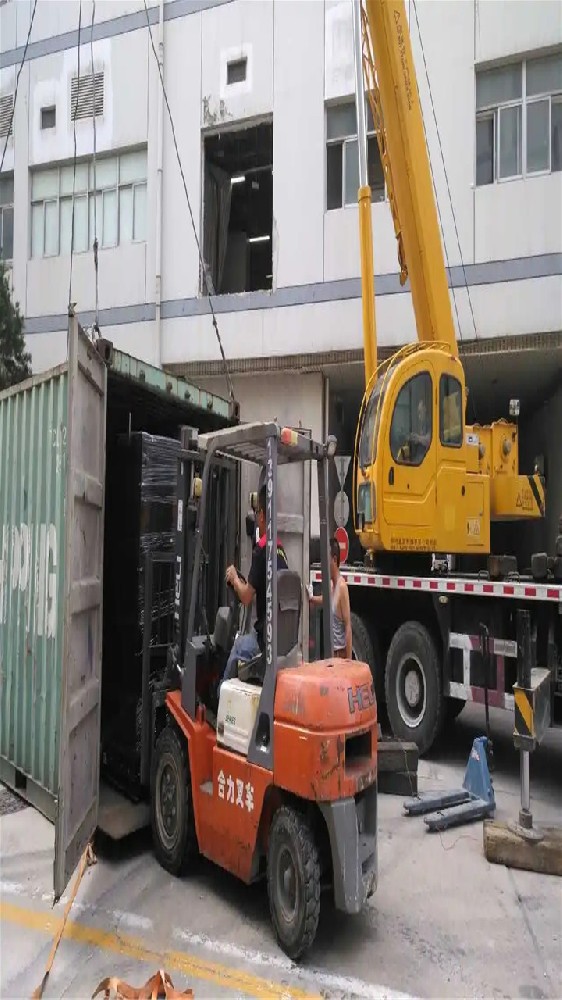 附近叉车出租电话|5吨卸货服务|亿立达设备租赁|随叫随到