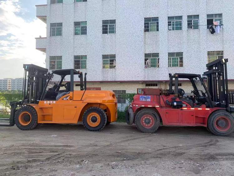 无锡宜兴陶瓷厂釉料桶搬运租什么叉车？